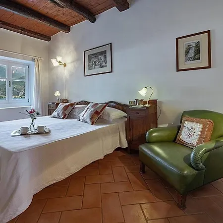 Villa Sleeps 8 Wifi