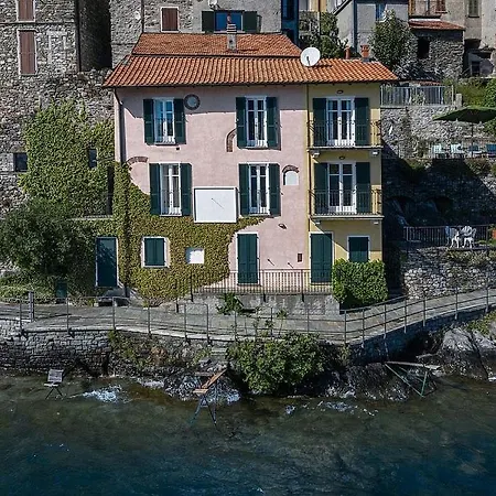 Villa Sleeps 8 Wifi
